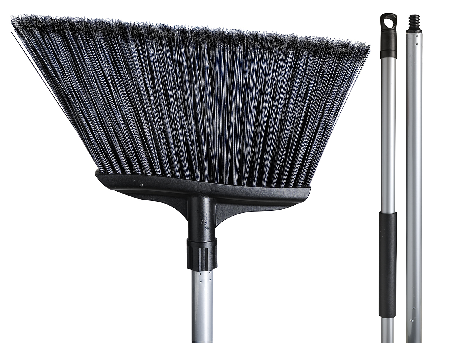 Balai angle manche métal 16